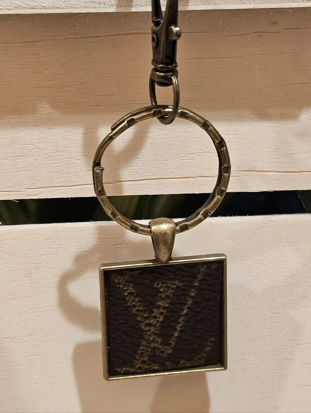 Louis Vuitton Monogram Square Keychain - Brown/Gold